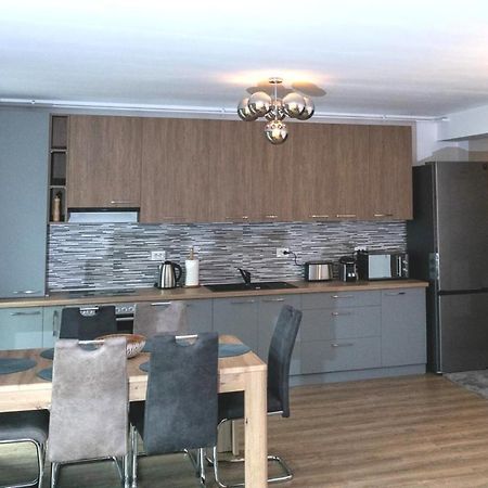 Ferienwohnung Apartament Luxury Miruna Rîşnov Exterior foto