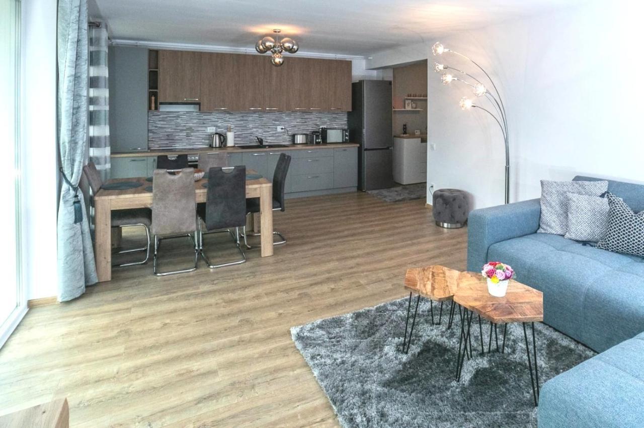 Ferienwohnung Apartament Luxury Miruna Rîşnov Exterior foto
