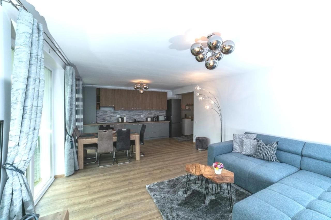 Ferienwohnung Apartament Luxury Miruna Rîşnov Exterior foto